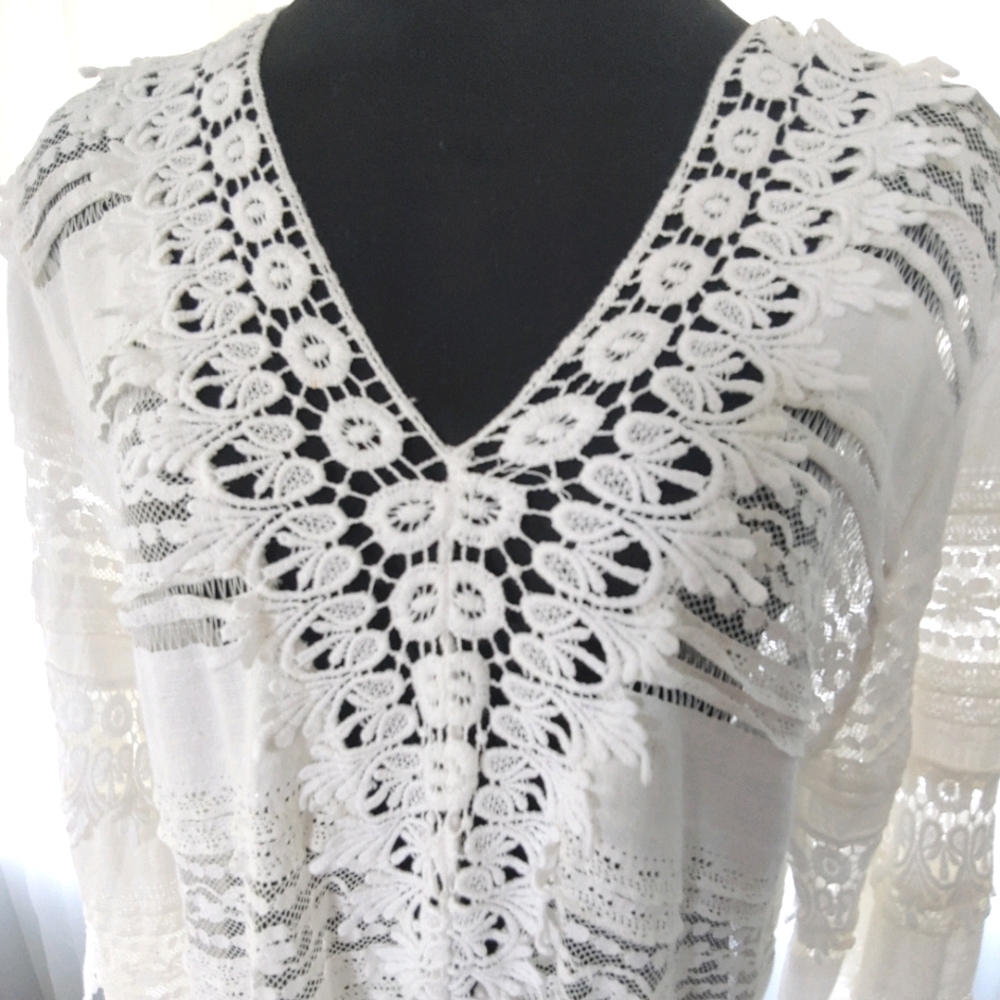 NWT SAKS FIFTH AVENUE TUNIC - Picture 3 of 9